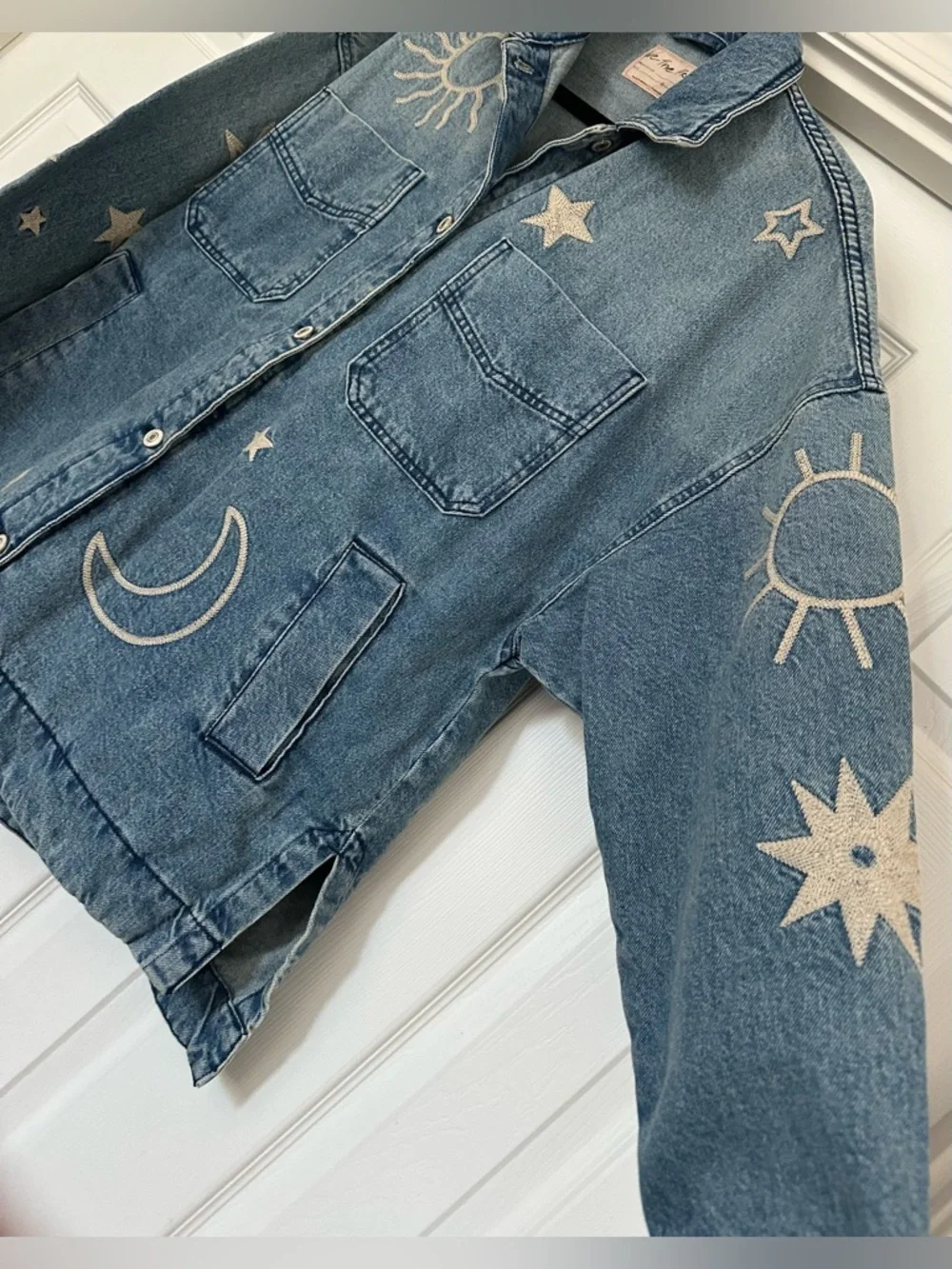 We The Free Madison City Embroidered Denim Jacket Celestial size small - Picture 6 of 12